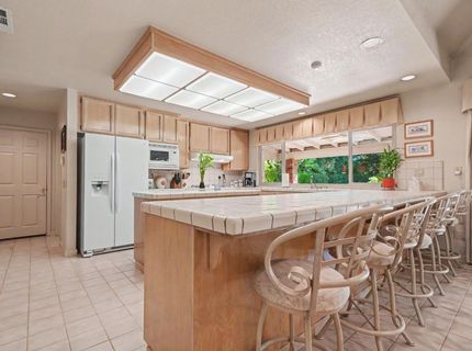 9069 Bader Rd, Elk Grove, CA 95624 Photo