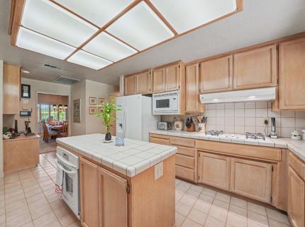 9069 Bader Rd, Elk Grove, CA 95624 Photo