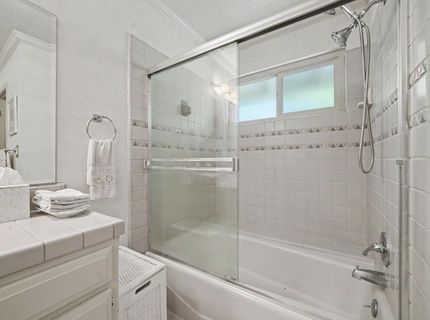 9069 Bader Rd, Elk Grove, CA 95624 Photo