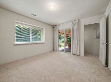 9069 Bader Rd, Elk Grove, CA 95624 Photo