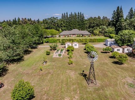 9069 Bader Rd, Elk Grove, CA 95624 Photo