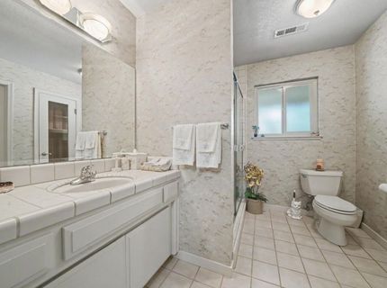 9069 Bader Rd, Elk Grove, CA 95624 Photo