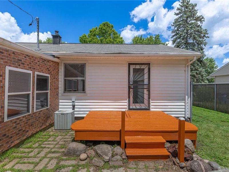 5374 Pickford Drive, Dayton, OH 45432 Photo 37