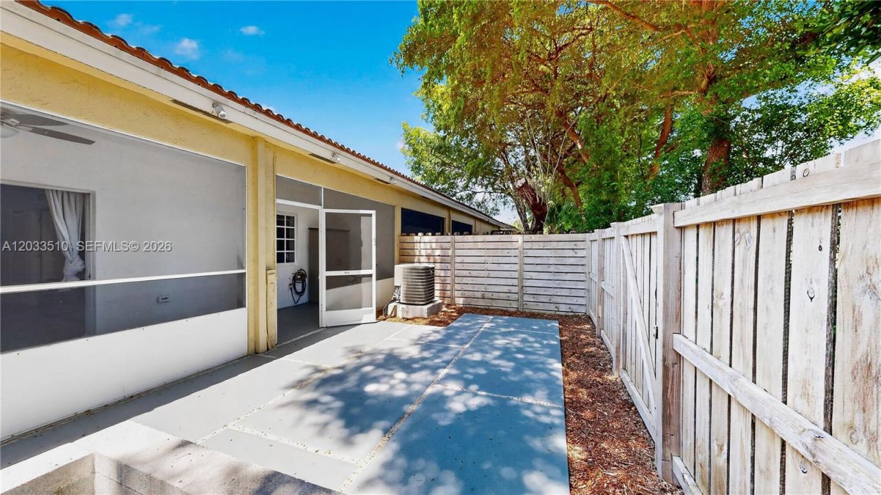3204 NE 11th Dr , Homestead, FL 33033 Photo