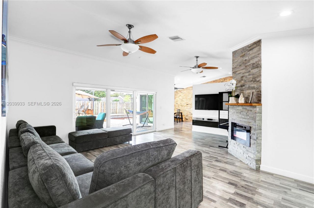 3111 NW 107th Dr , Sunrise, FL 33351 Photo