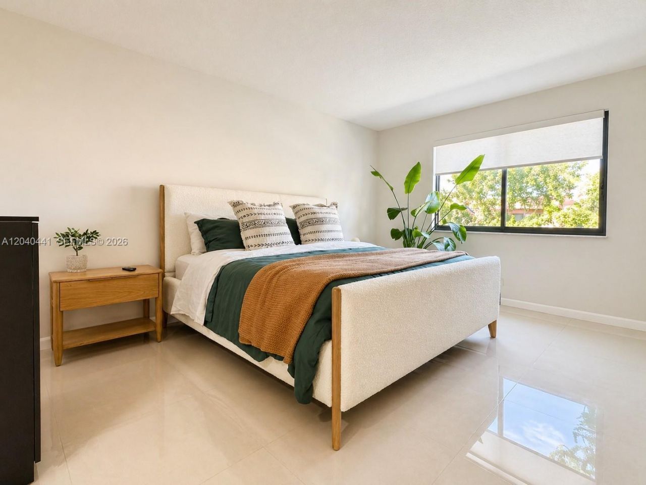 305 Lakeview Dr , Unit 204, Weston, FL 33326 Photo