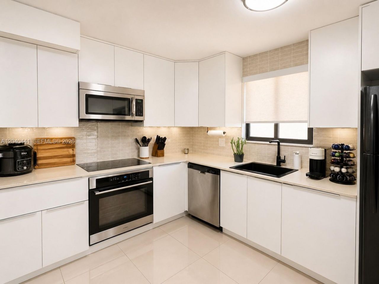 305 Lakeview Dr , Unit 204, Weston, FL 33326 Photo