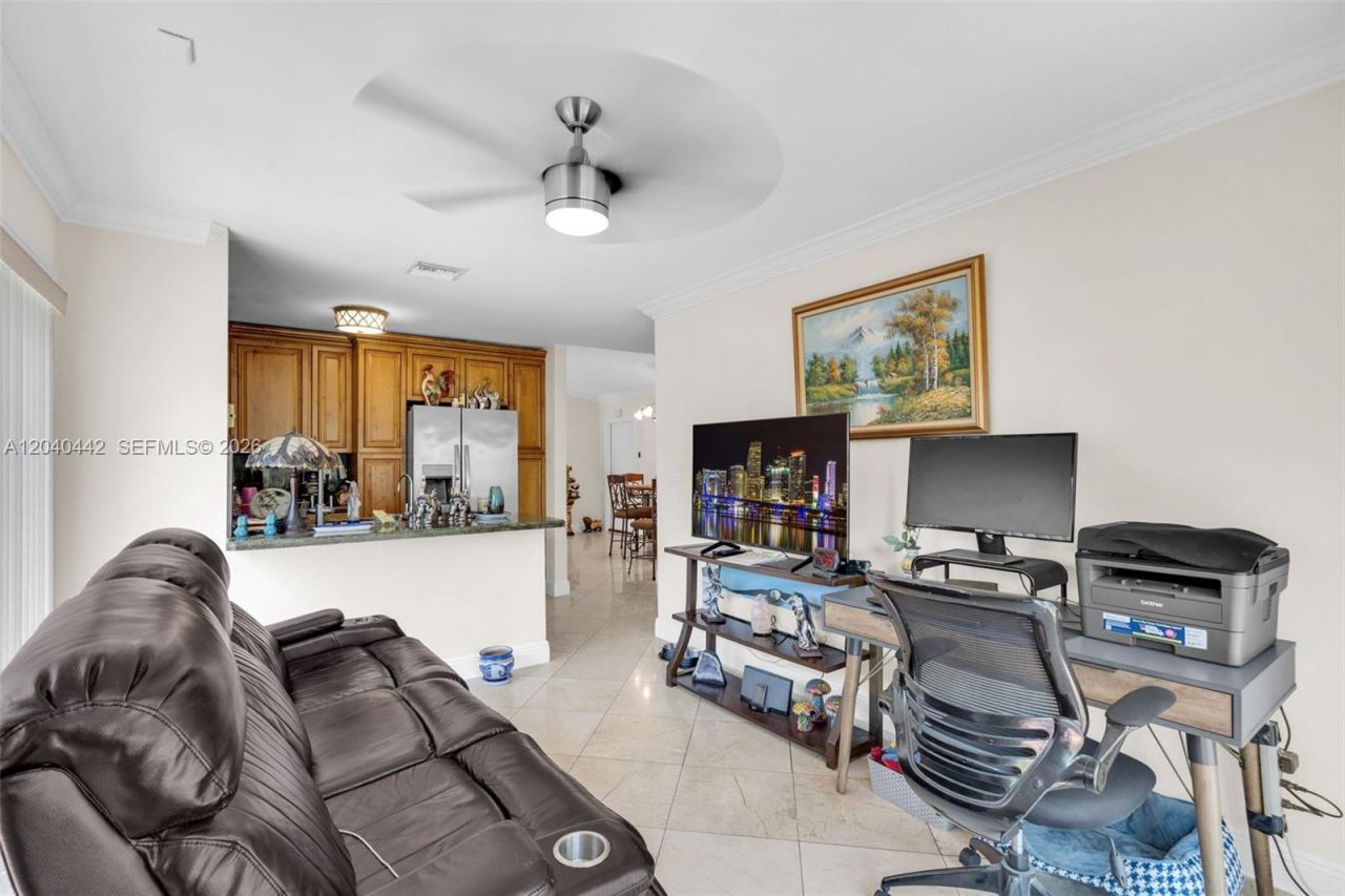 10170 NW 54th Ter, Doral, FL 33178 Photo