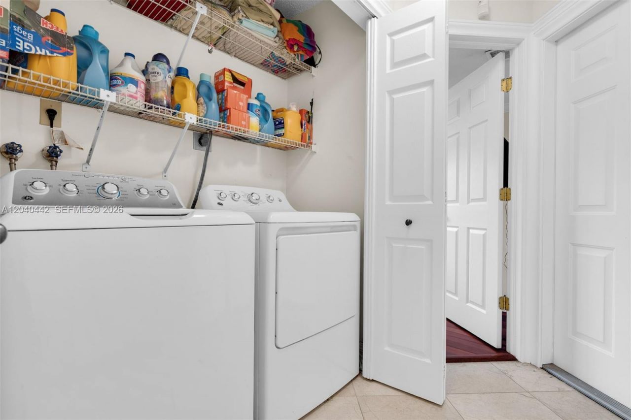 10170 NW 54th Ter, Doral, FL 33178 Photo