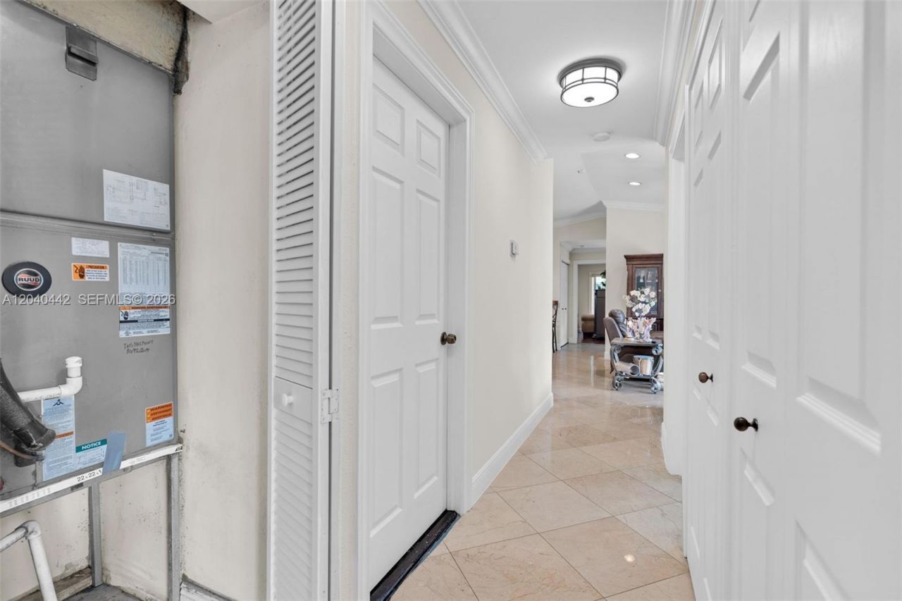 10170 NW 54th Ter, Doral, FL 33178 Photo