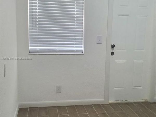 905 SW 4th Ter , Unit E, Hallandale Beach, FL 33009