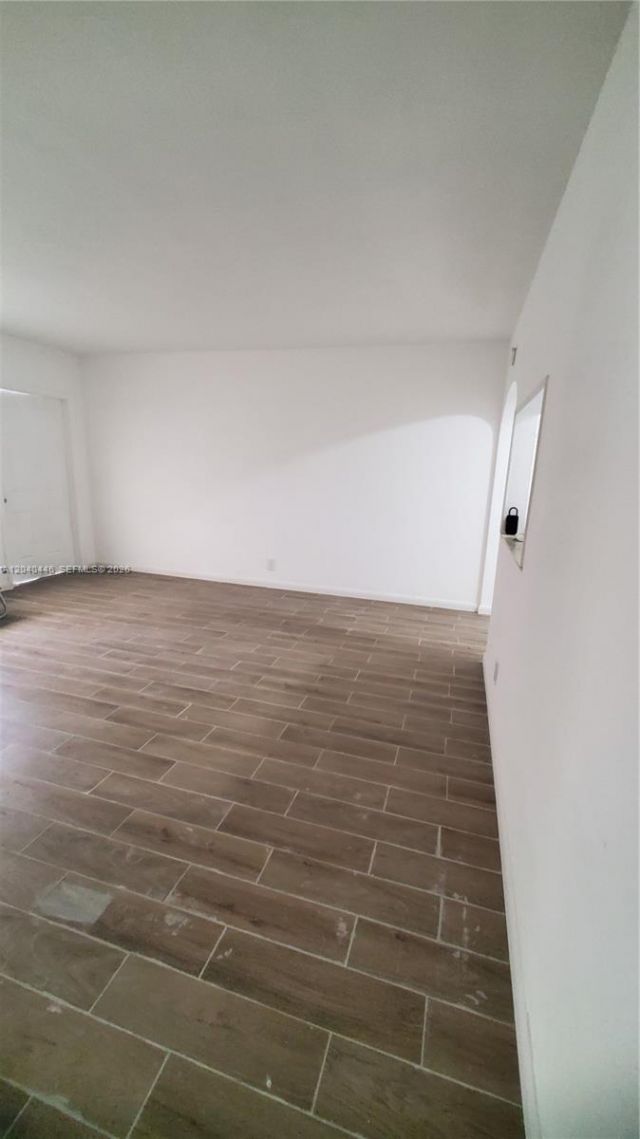 905 SW 4th Ter , Unit E, Hallandale Beach, FL 33009 Photo