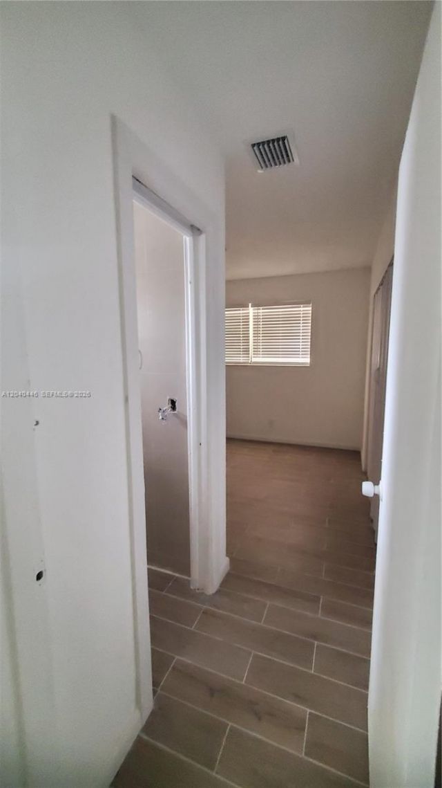 905 SW 4th Ter , Unit E, Hallandale Beach, FL 33009 Photo