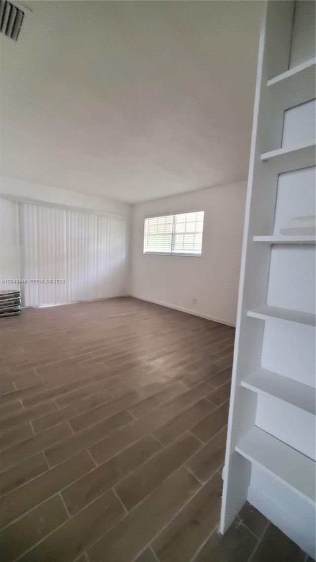 905 SW 4th Ter , Unit E, Hallandale Beach, FL 33009 Photo