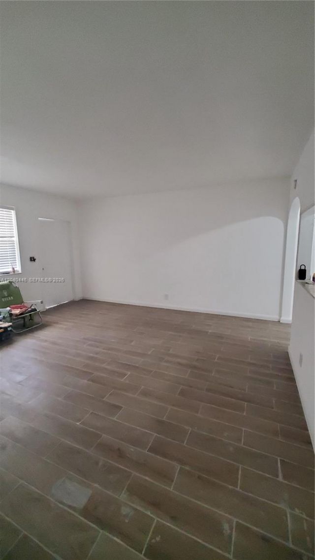905 SW 4th Ter , Unit E, Hallandale Beach, FL 33009 Photo