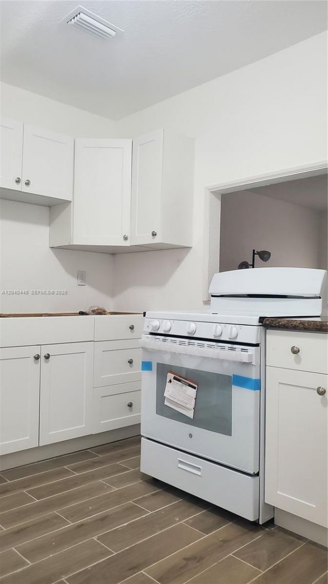 905 SW 4th Ter , Unit E, Hallandale Beach, FL 33009 Photo