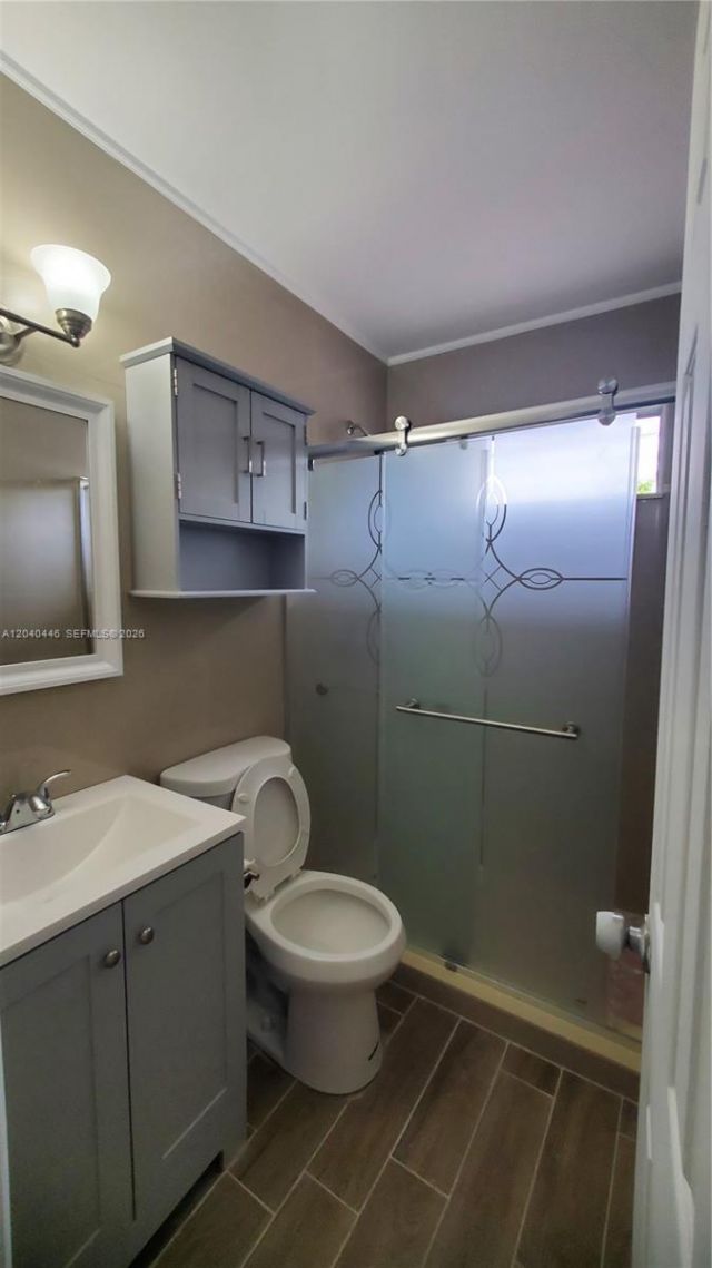 905 SW 4th Ter , Unit E, Hallandale Beach, FL 33009 Photo