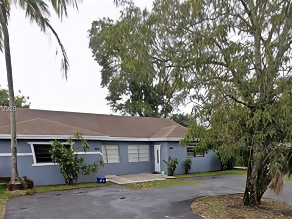 7318-7320 NW 76th Dr , Tamarac, FL 33321