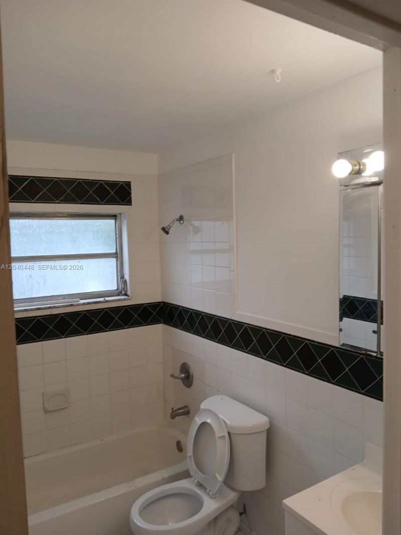 7318-7320 NW 76th Dr, Tamarac, FL 33321 Photo
