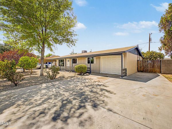 2141 W LAUREL Lane, Phoenix, AZ 85029
