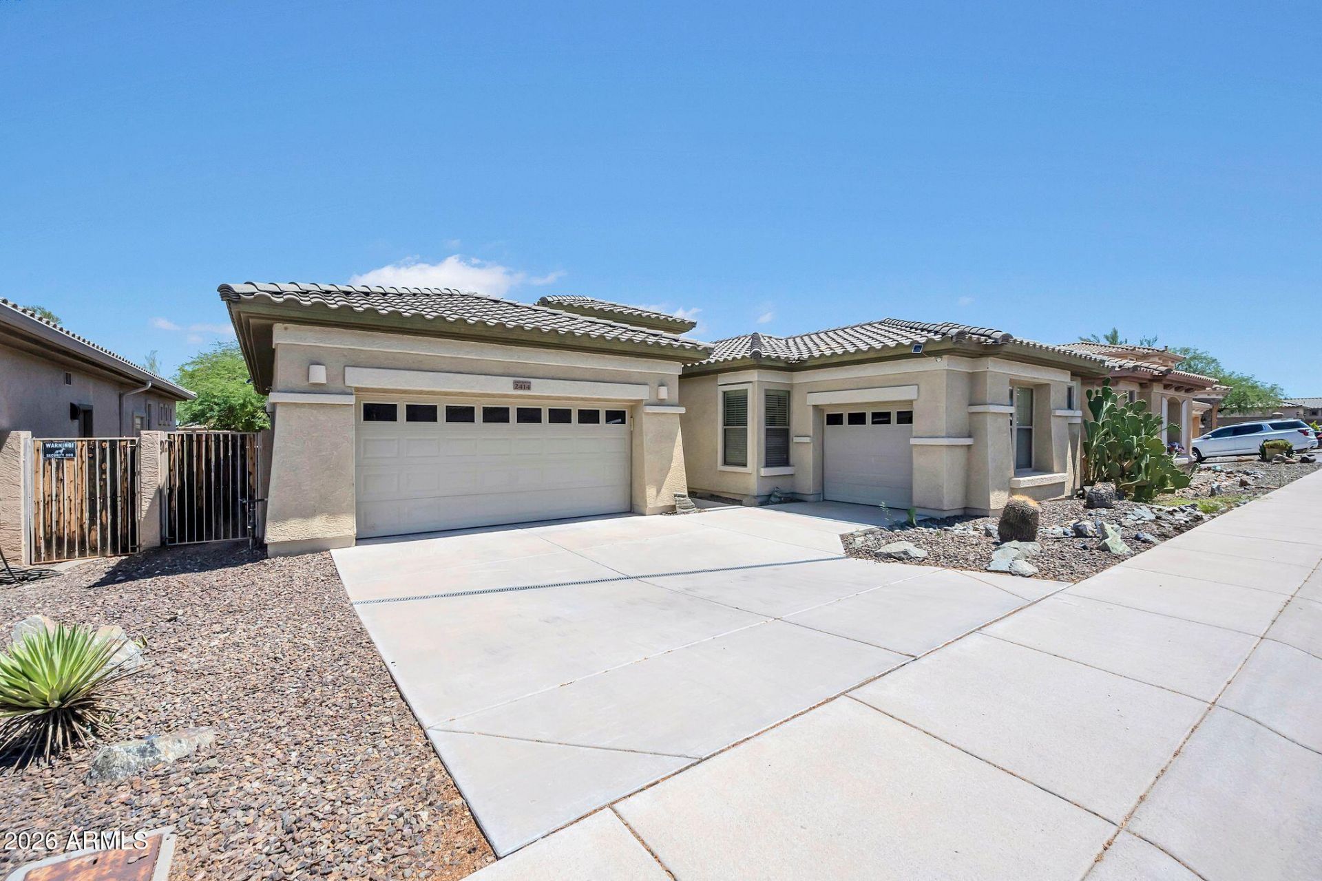 2414 W Mineral Road, Phoenix, AZ 85041 Main Photo
