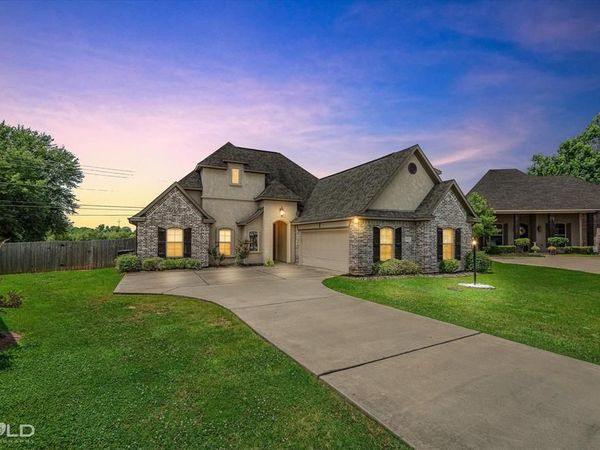1002 Green Wood Circle , Haughton, LA 71037
