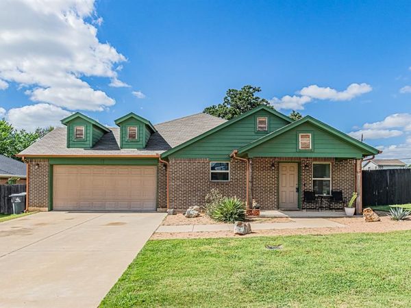 4362 Green Acres Circle, Arlington, TX 76017
