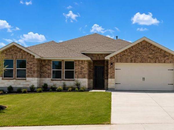 420 SUNFLOWER Trail, Cleburne, TX 76033