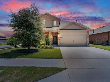 6325 Seagull Lane, Fort Worth, TX 76179