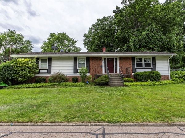 1538 Bonita Drive , Akron, OH 44313