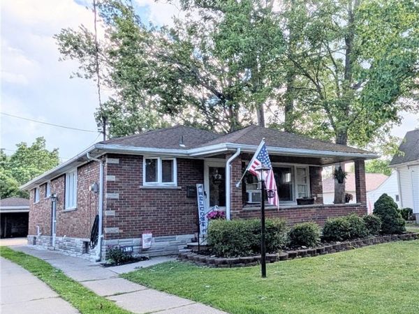 8915 Brookside Drive, Niagara Falls, NY 14304
