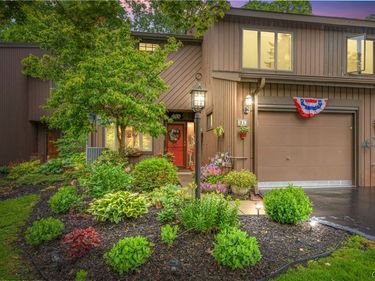 21 Jarvis Drive, Manlius, NY 13104