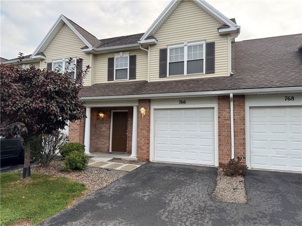 768 Royal Sunset Drive, Webster, NY 14580