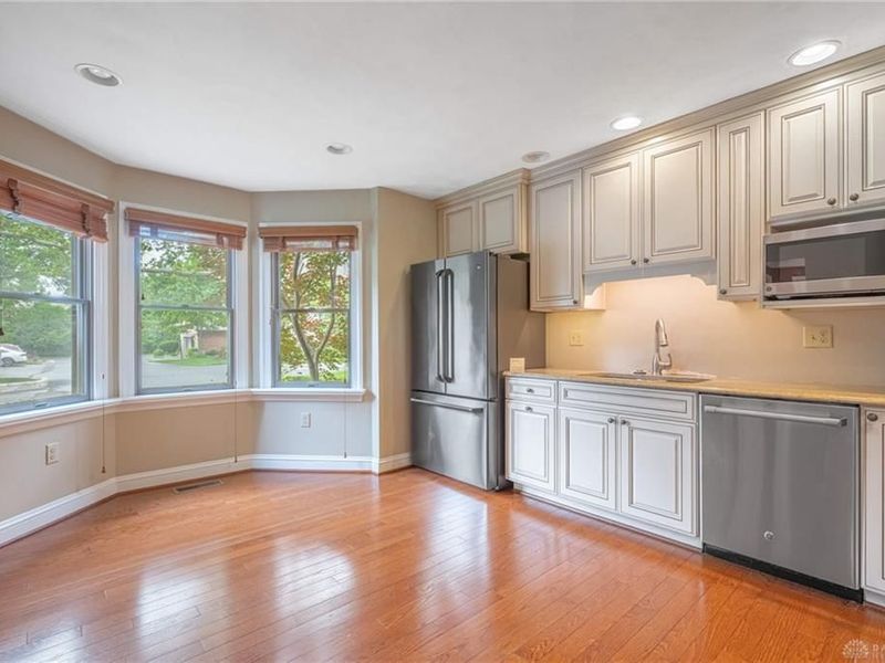 617 Renolda Woods Court, Kettering, OH 45429 Photo 12