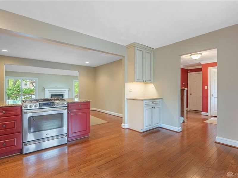 617 Renolda Woods Court, Kettering, OH 45429 Photo 9
