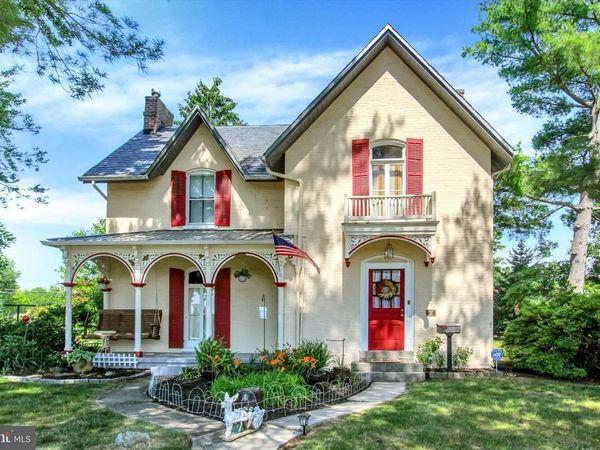 811 JOHNS AVENUE, GETTYSBURG, PA 17325