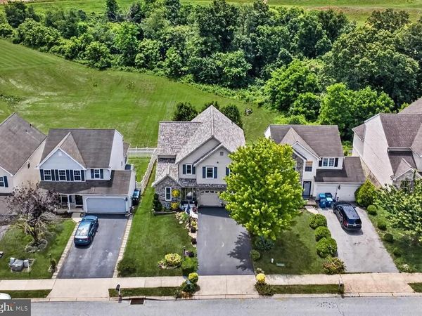 325 THOMAS ARMOR DRIVE, WINDSOR, PA 17366