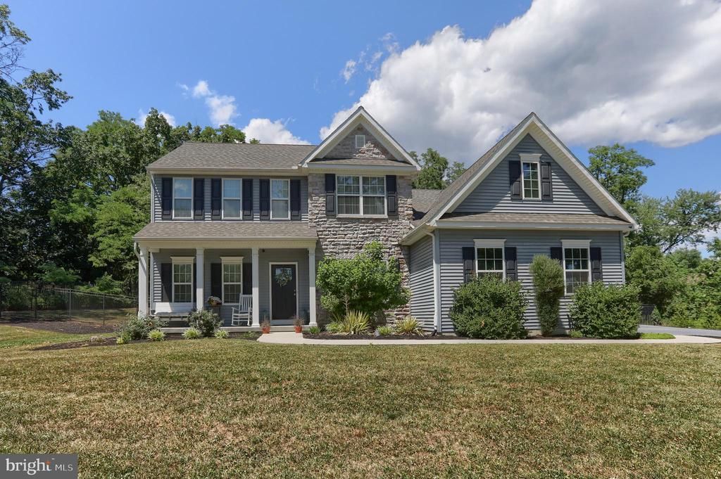 2805 IONOFF ROAD, HARRISBURG, PA 17110