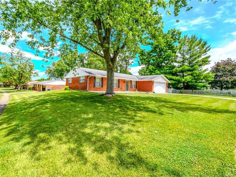 6951 Taylorsville Road, Huber Heights, OH 45424 Photo 2