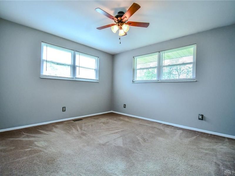 6951 Taylorsville Road, Huber Heights, OH 45424 Photo 20