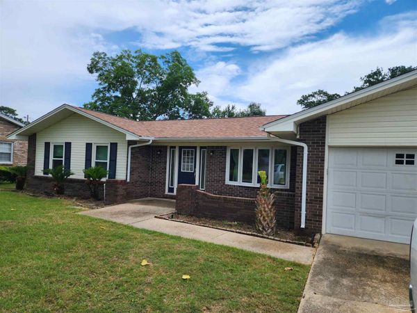 7970 La Nain Dr, Pensacola, FL 32501