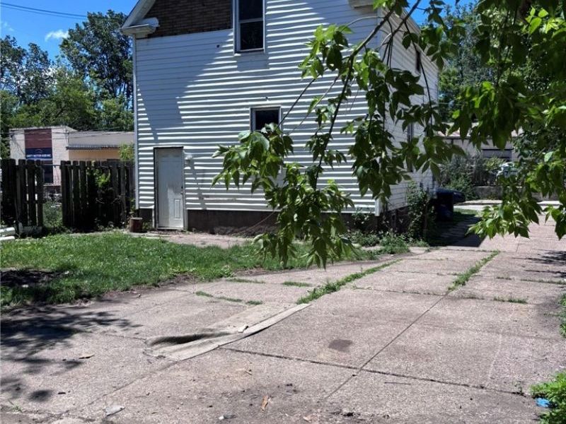 3587 W 67th Street, Cleveland, OH 44102 Photo 2