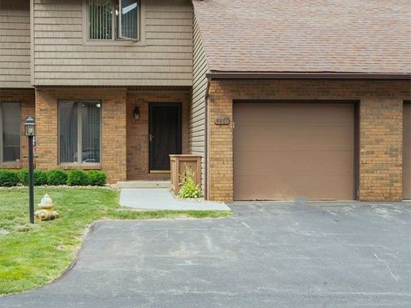 4461 Willow Creek Drive SE, Howland, OH 44484