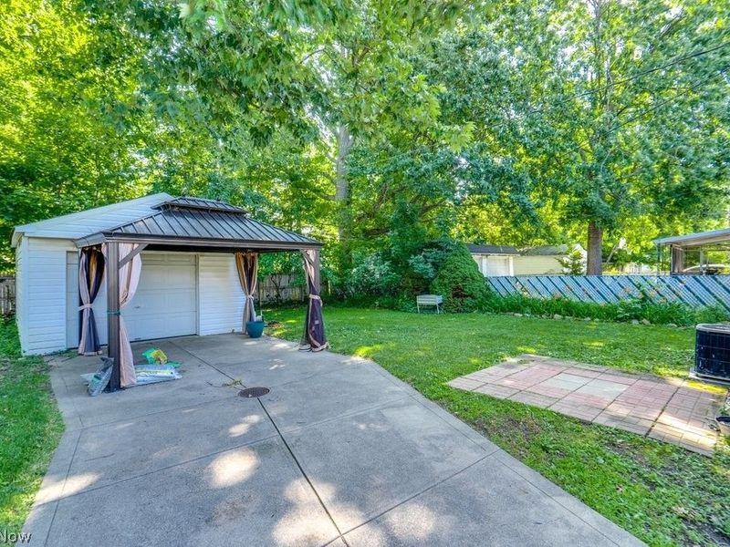 407 E 330th Street, Willowick, OH 44095 Photo 29