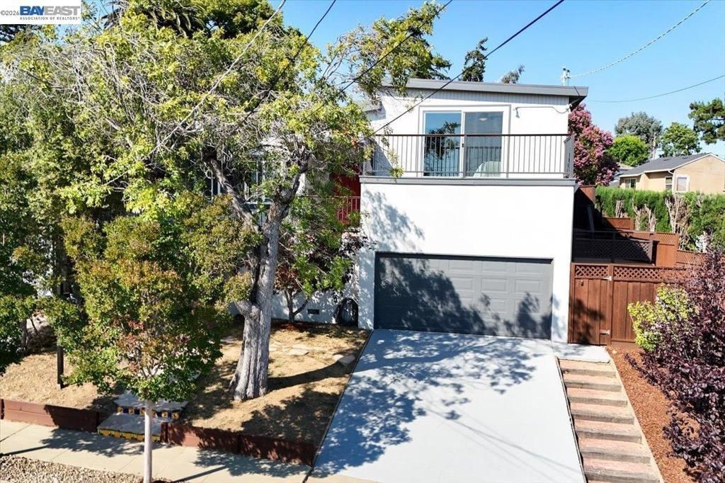 17888 Mayflower Dr, Castro Valley, CA 94546 Main Photo