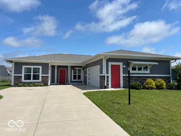 646 N Sobota Way, Trafalgar, IN 46181
