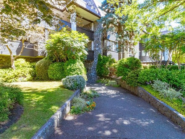 1120 Fairfield Rd , Unit #306, Victoria, BC V8V 3A7