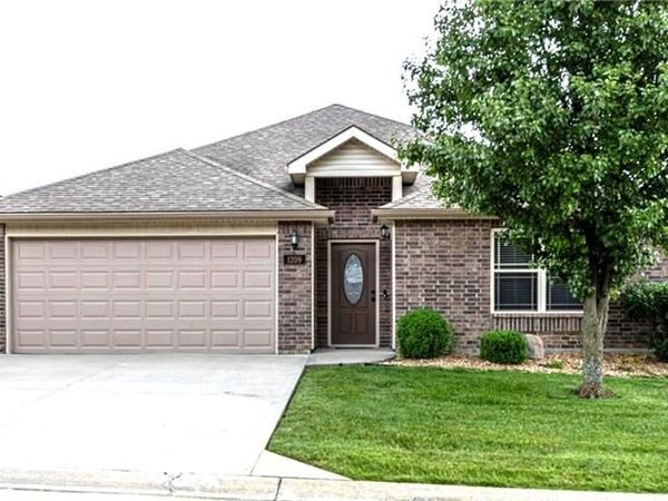 1209 Aubreis Way, Warrensburg, MO 64093