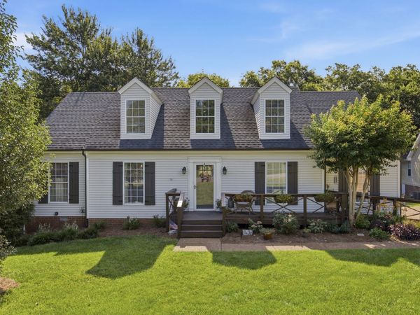 2816 Maple Cir, Thompsons Station, TN 37179