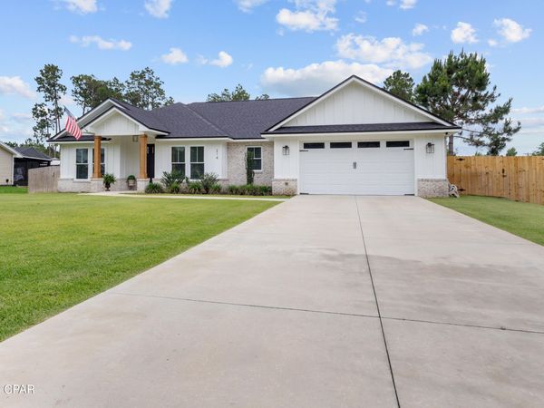 214 White Oaks Boulevard , Southport, FL 32409